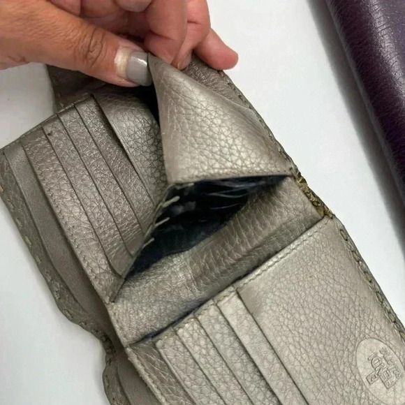 LOT of 4 Pre-loved Wallets Celine, Fendi, Salvatorre Ferragamo -PROJECT - Picture 11 of 17